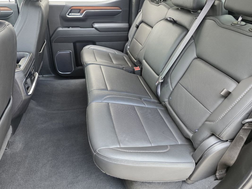 Used 2023 GMC Sierra 1500 Denali w/ Denali Reserve Package AWD/4WD image 32