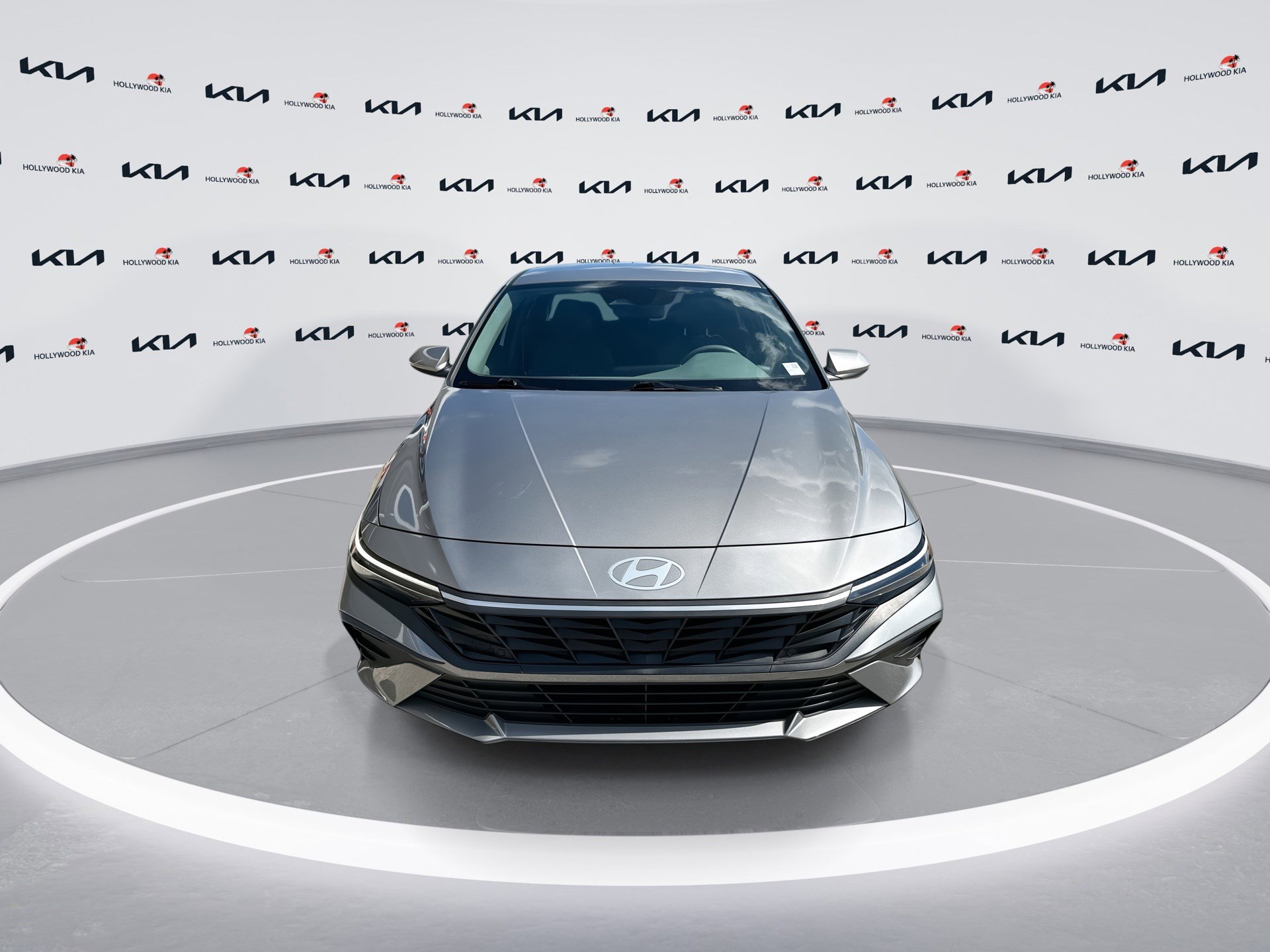 Used 2024 Hyundai Elantra SEL FWD image 3