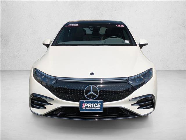 Used 2022 Mercedes-Benz EQS 580 4MATIC Sedan video 2