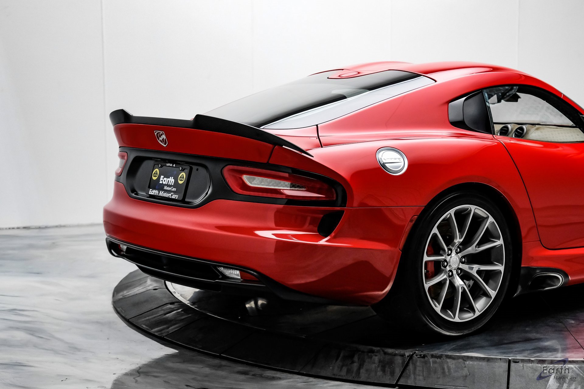 Used 2014 SRT Viper GTS w/ GTS Laguna Interior Package image 14