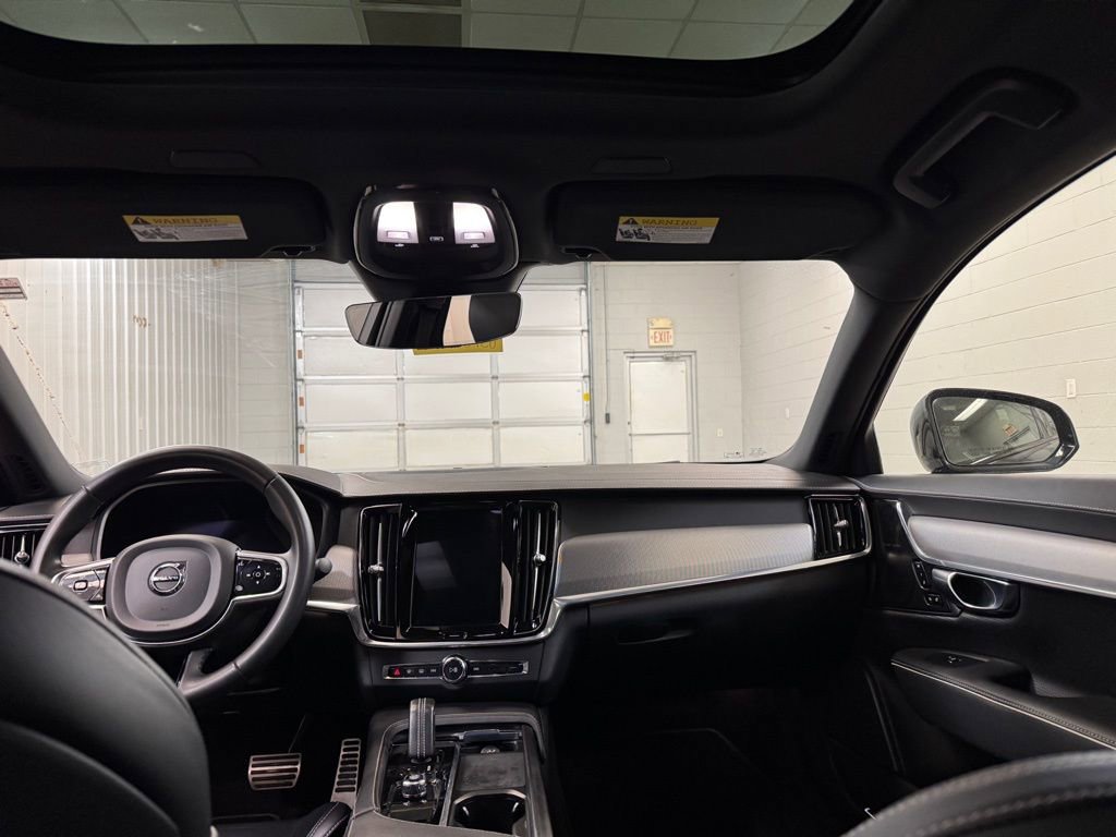Used 2022 Volvo S90 B6 R-Design w/ Advanced Package image 23