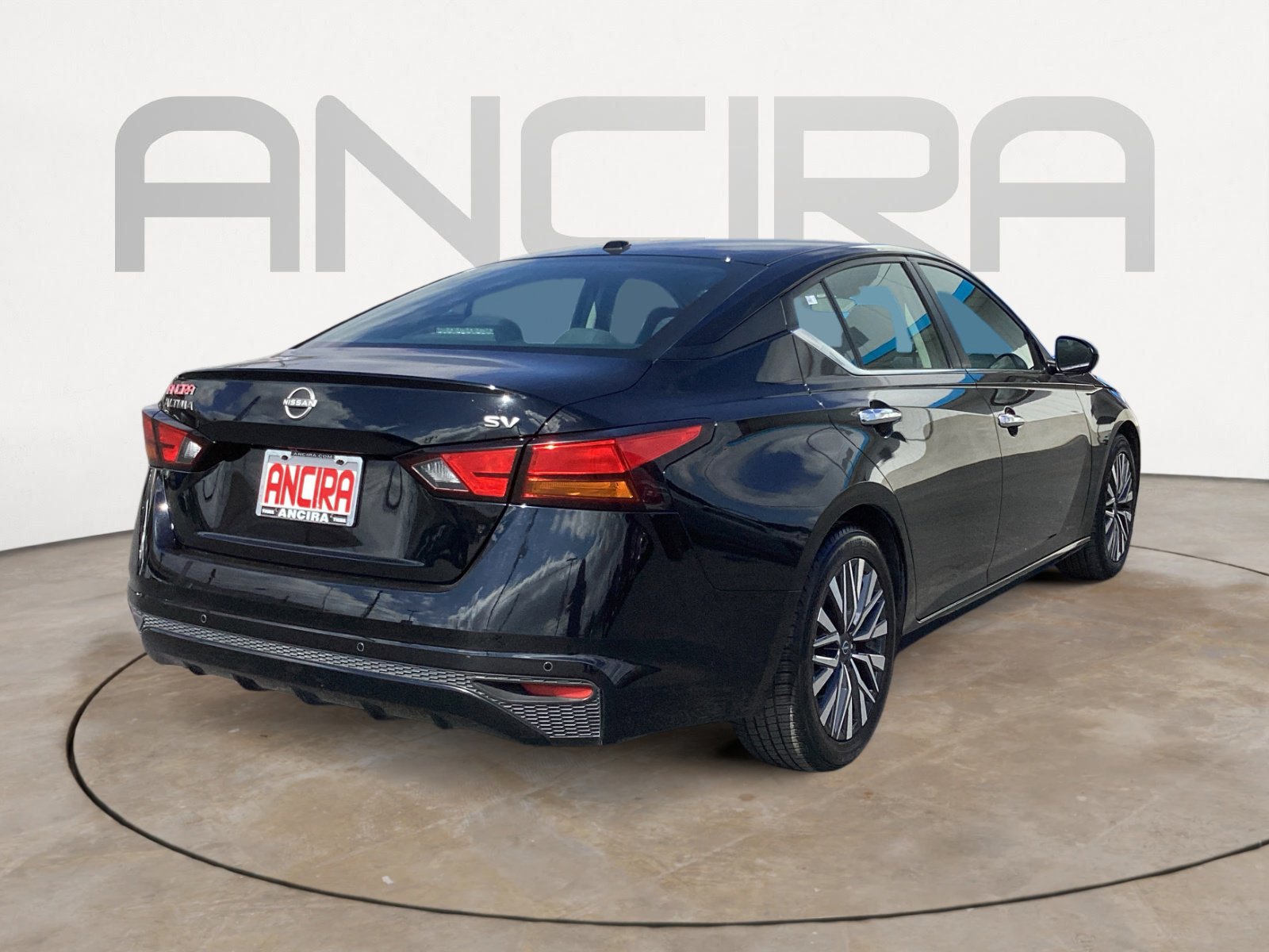 Used 2024 Nissan Altima 2.5 SV image 14