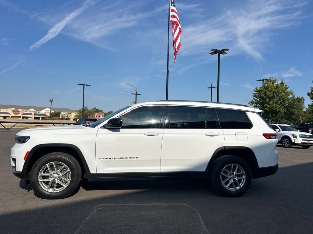 Used 2021 Jeep Grand Cherokee L Laredo w/ Luxury Tech Group I RWD image 13