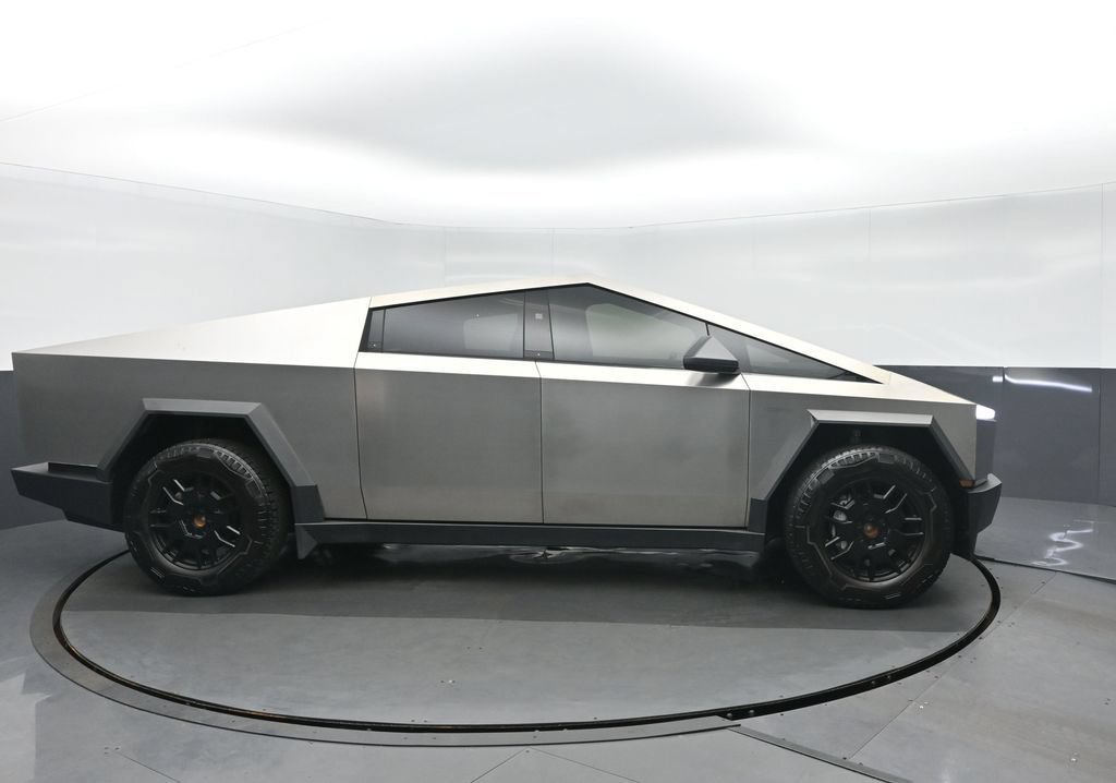 Used 2024 Tesla Cybertruck AWD Crew Cab image 2