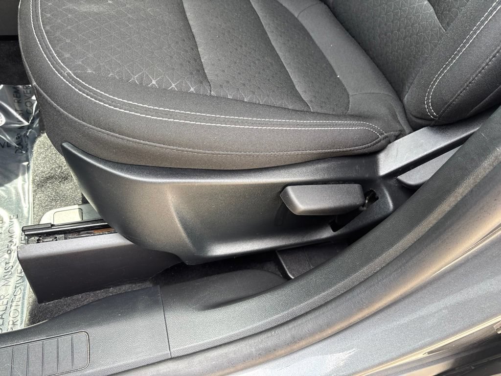 Used 2025 Ford Escape Active AWD/4WD image 23