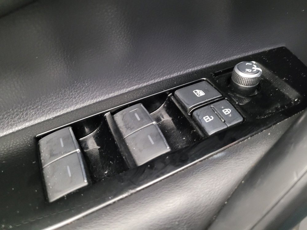 Used 2021 Toyota Corolla SE image 27