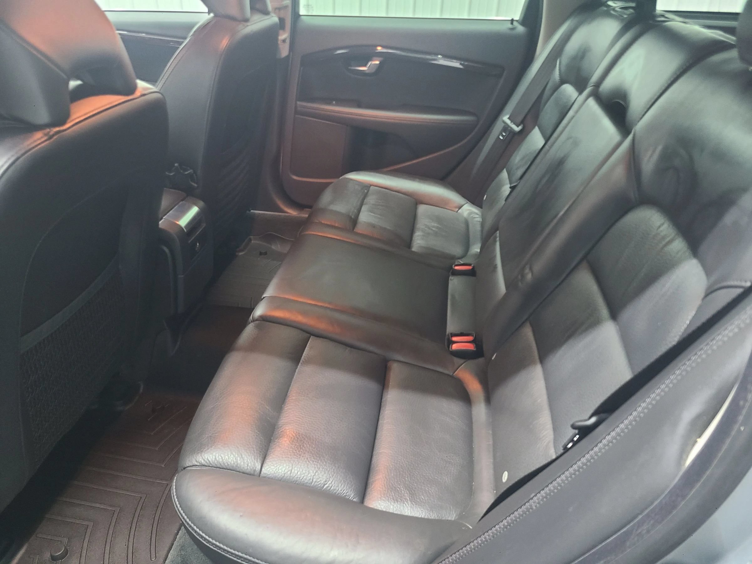 Used 2013 Volvo XC70 3.2 AWD/4WD image 39