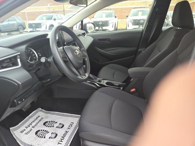 Used 2022 Toyota Corolla LE image 9