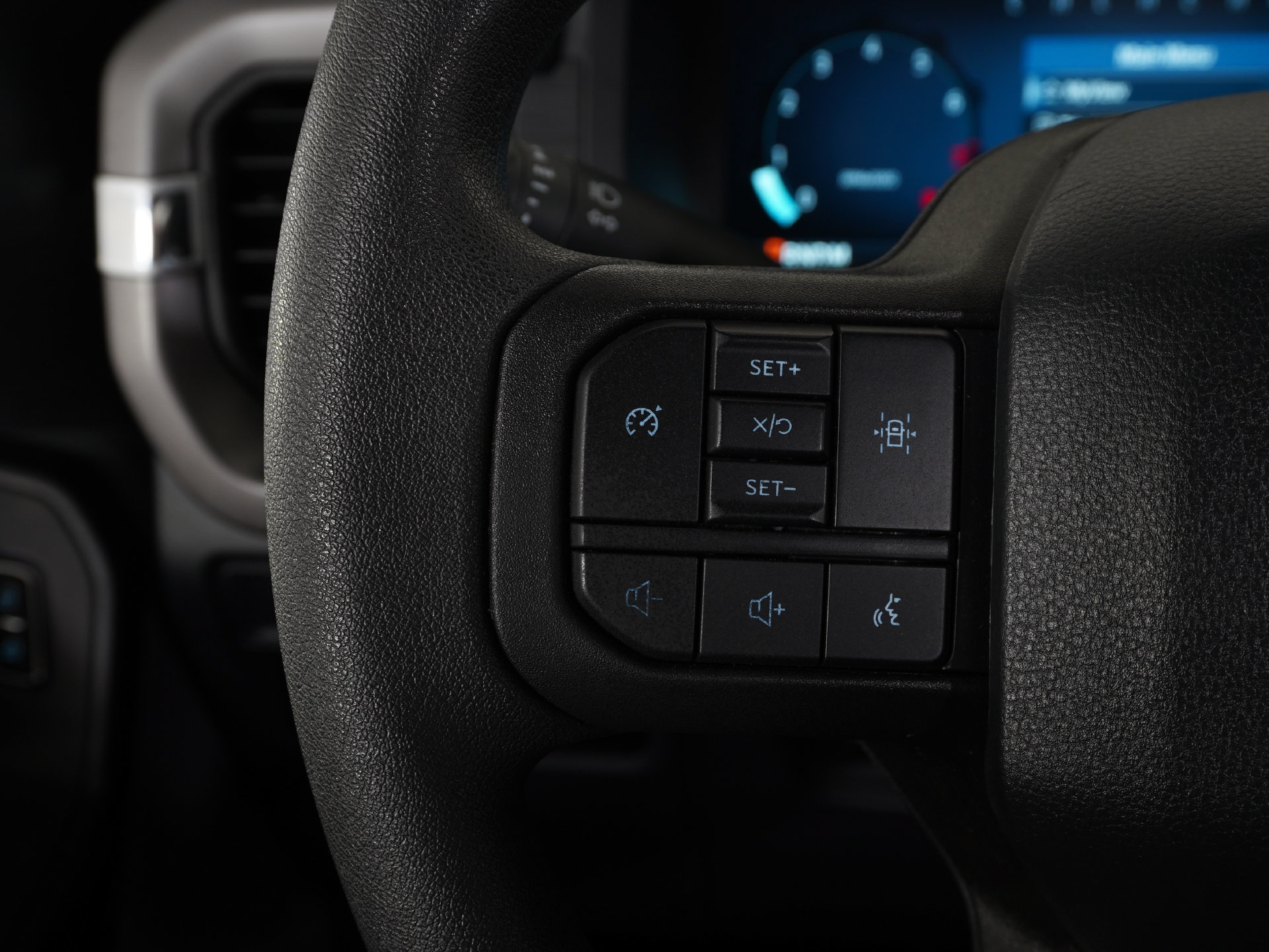 Used 2025 Ford F150 XL AWD/4WD image 18