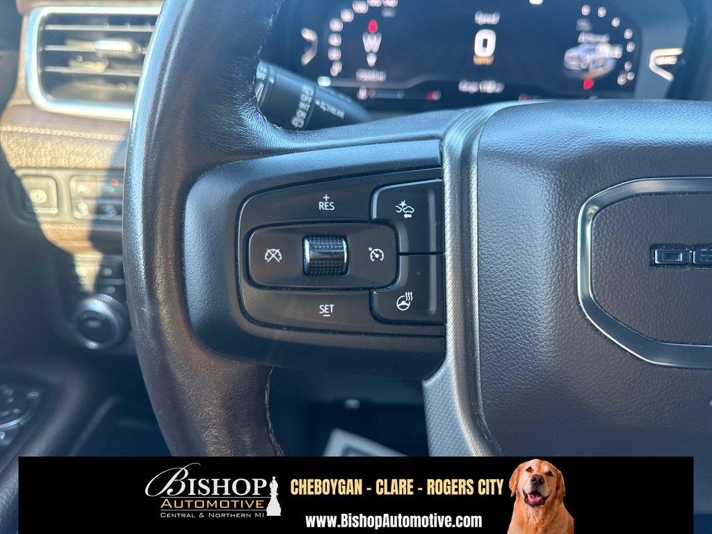 Used 2022 GMC Yukon XL Denali w/ Advanced Technology Package AWD/4WD image 30