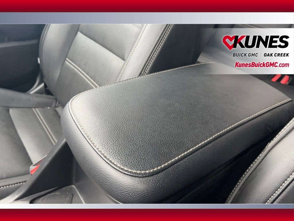 Used 2021 GMC Canyon Denali image 26