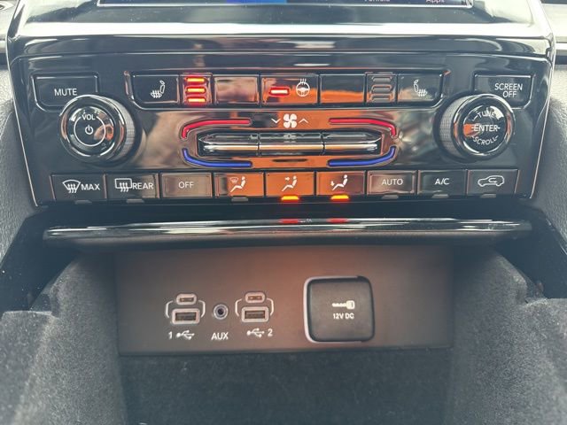 Used 2022 Jeep Grand Cherokee Limited image 24