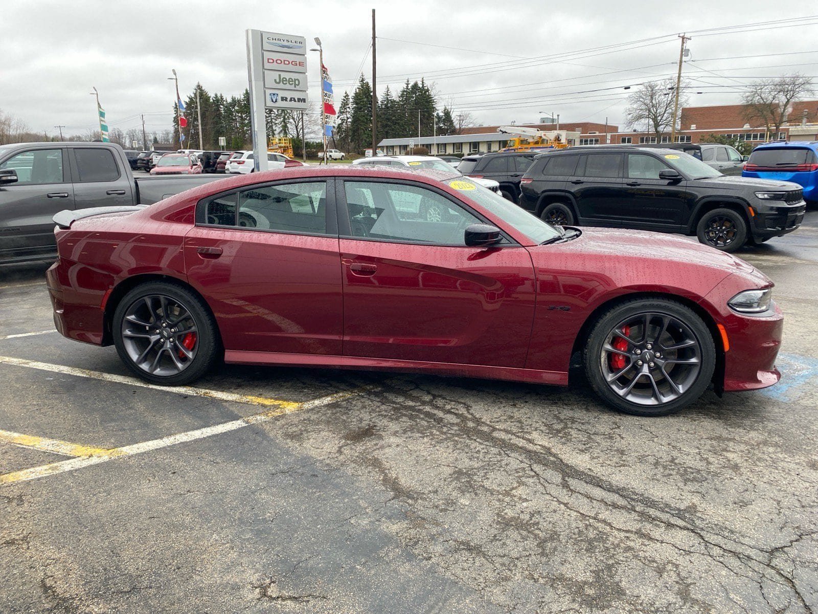 Used 2023 Dodge Charger R/T w/ Plus Group RWD image 17