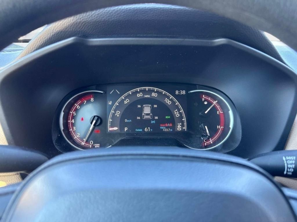 Used 2023 Toyota RAV4 LE image 27