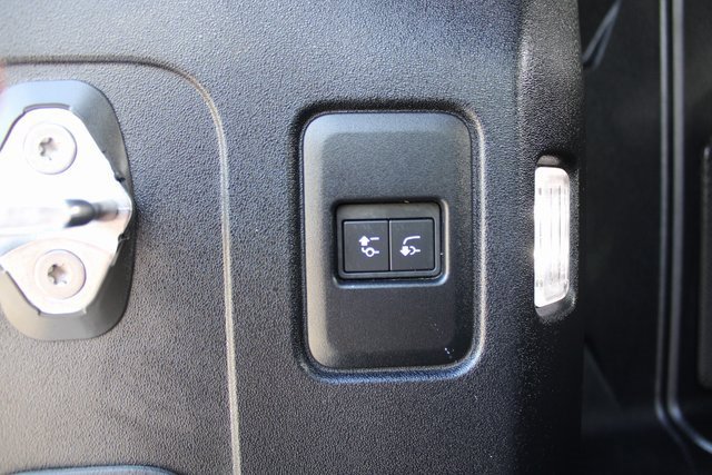 Used 2024 Land Rover Defender 110 S image 21