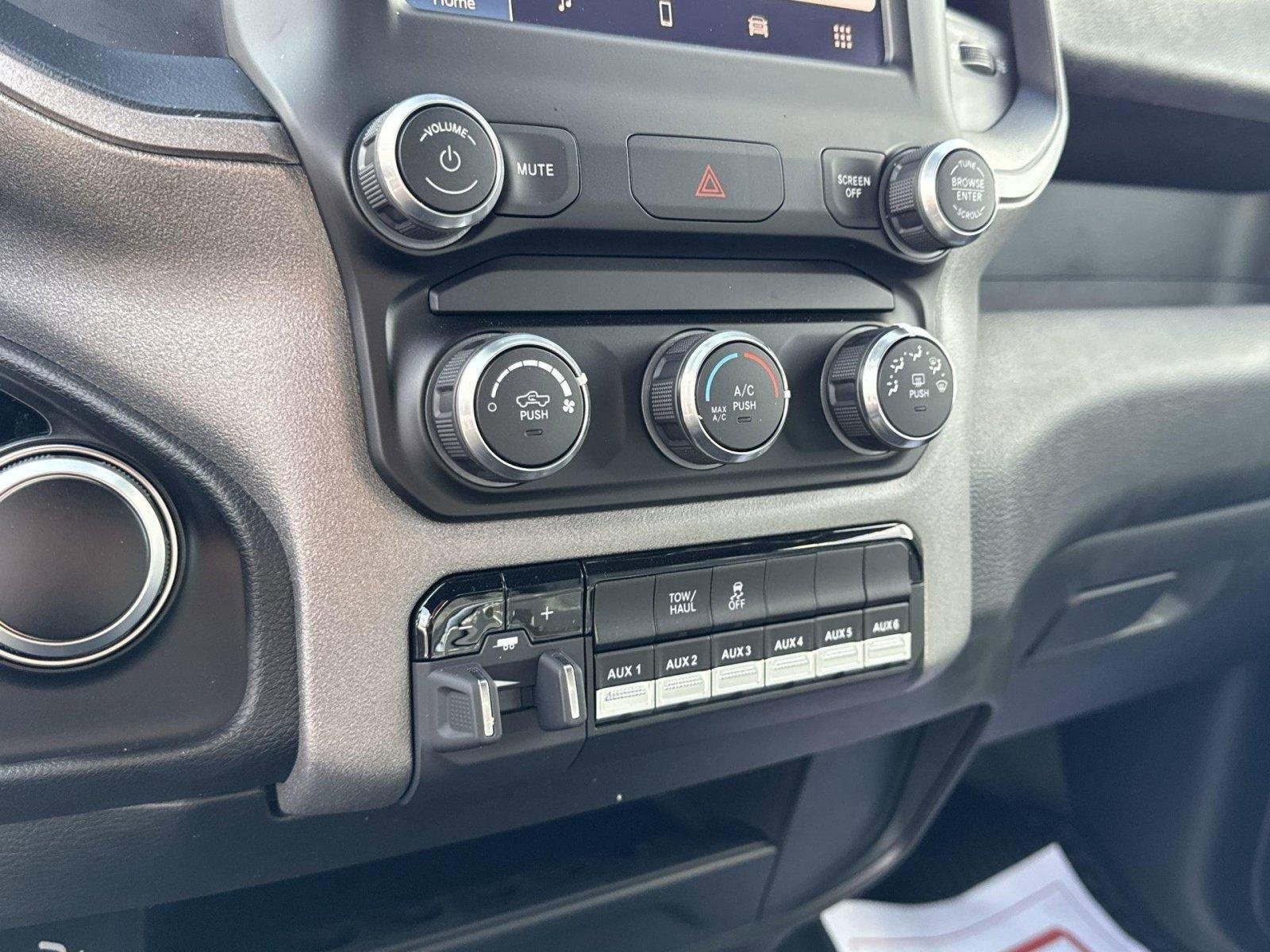 New 2023 RAM 3500 Tradesman AWD/4WD image 27