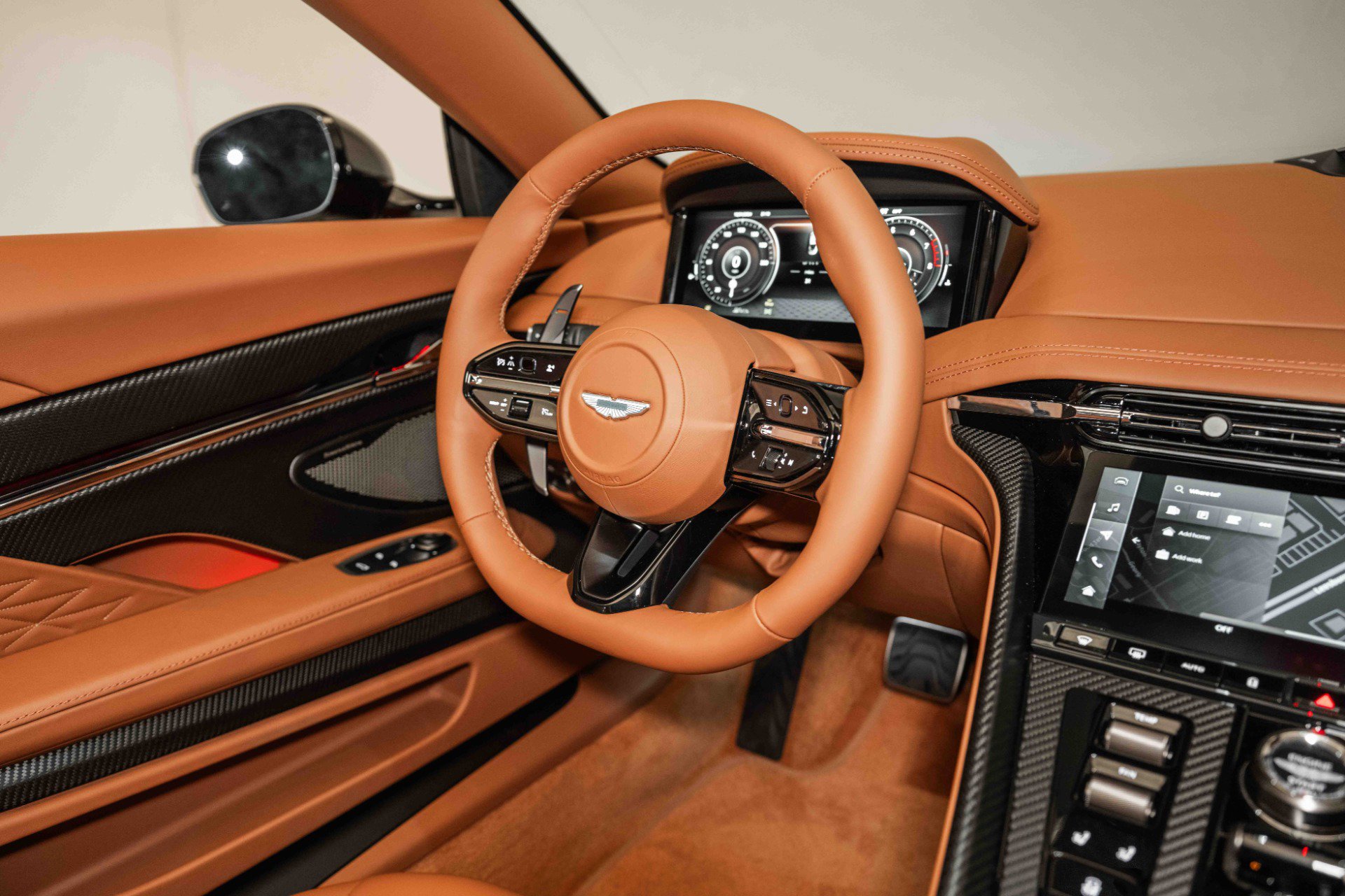 Used 2025 Aston Martin DB12 Convertible image 20