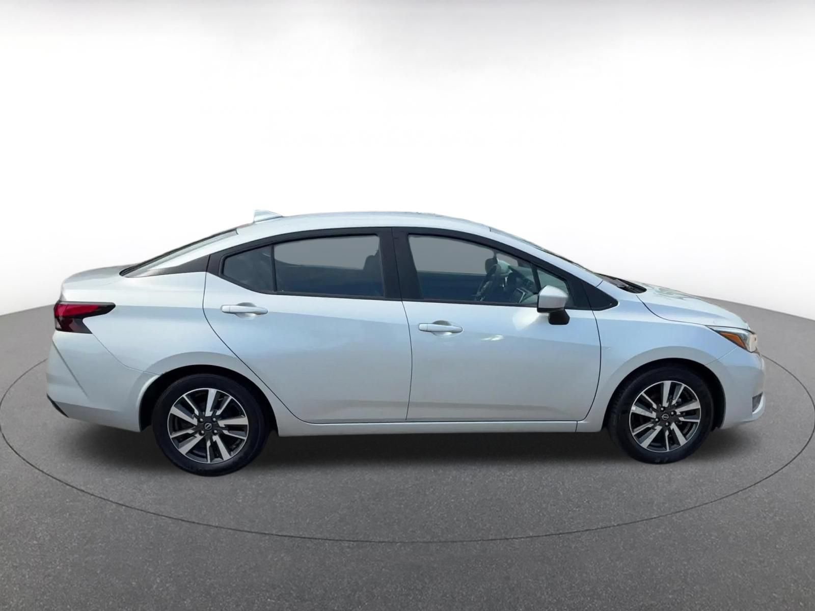 Used 2025 Nissan Versa SV FWD image 16