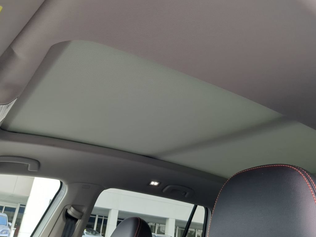 Certified 2025 Volkswagen Atlas Peak Edition SE AWD/4WD image 24