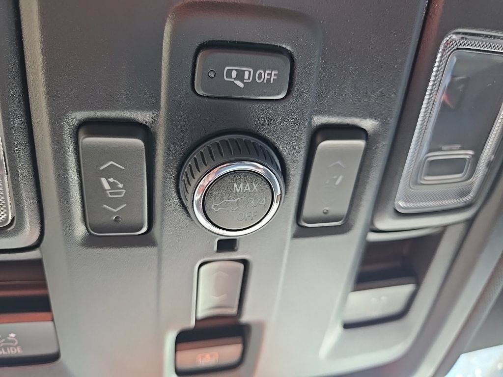 Used 2024 GMC Yukon XL Denali w/ Advanced Technology Package AWD/4WD image 72