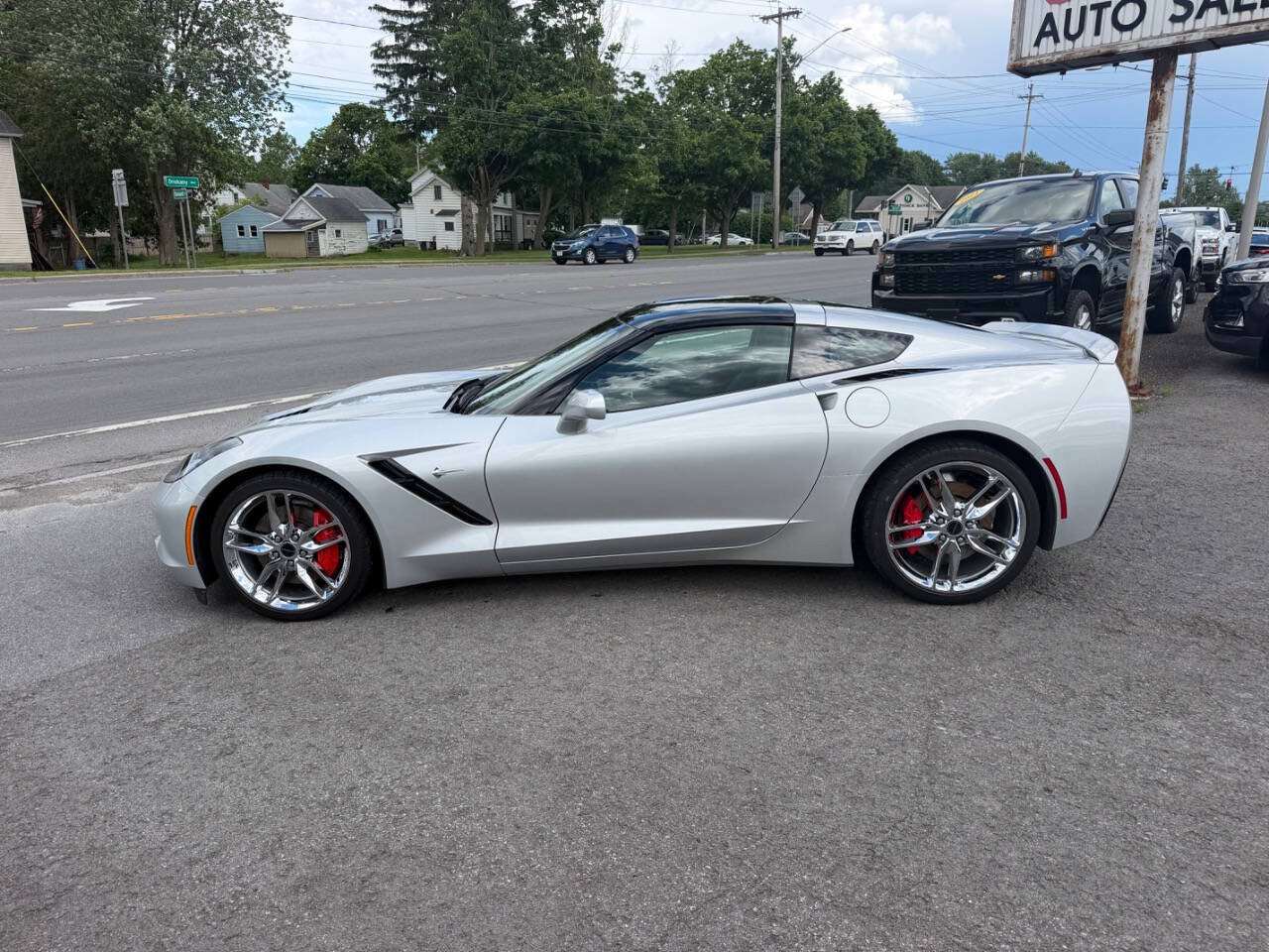 Used 2015 Chevrolet Corvette Stingray Coupe w/ 3LT Preferred Equipment Group RWD image 2