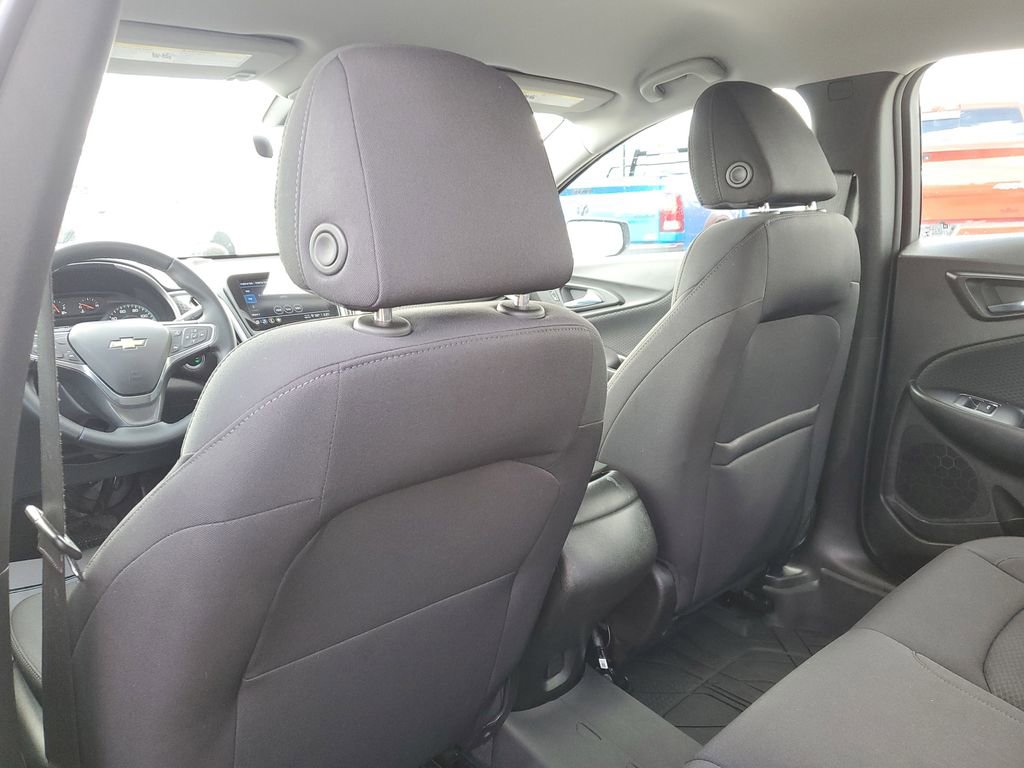 Used 2023 Chevrolet Malibu RS w/ Driver Confidence Package image 32