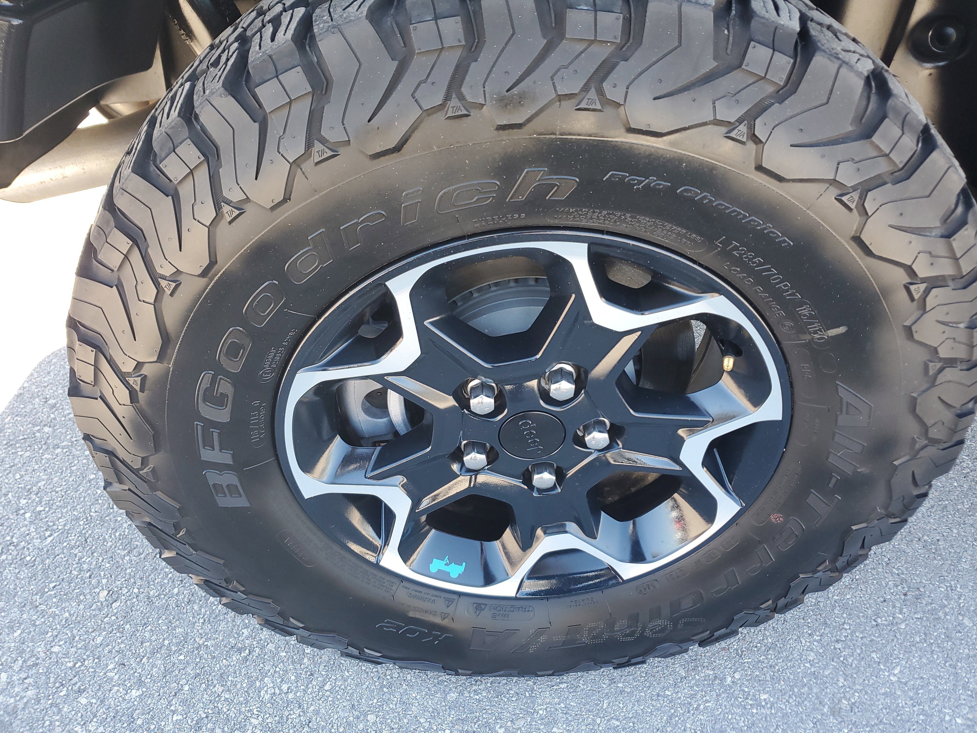 Used 2023 Jeep Wrangler Unlimited Rubicon 4xe w/ Safety Group image 28