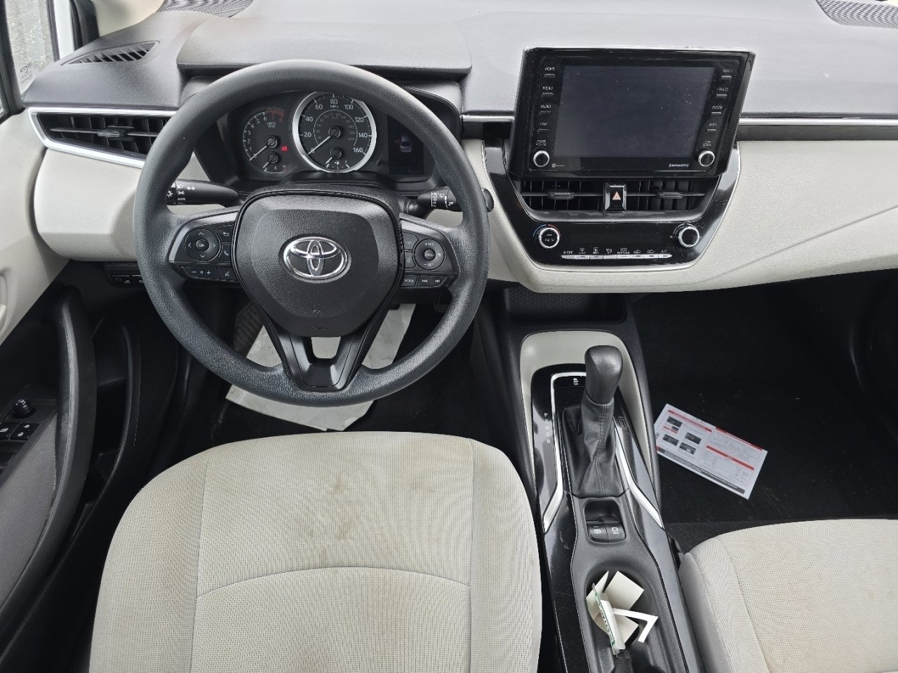 Used 2022 Toyota Corolla LE image 10