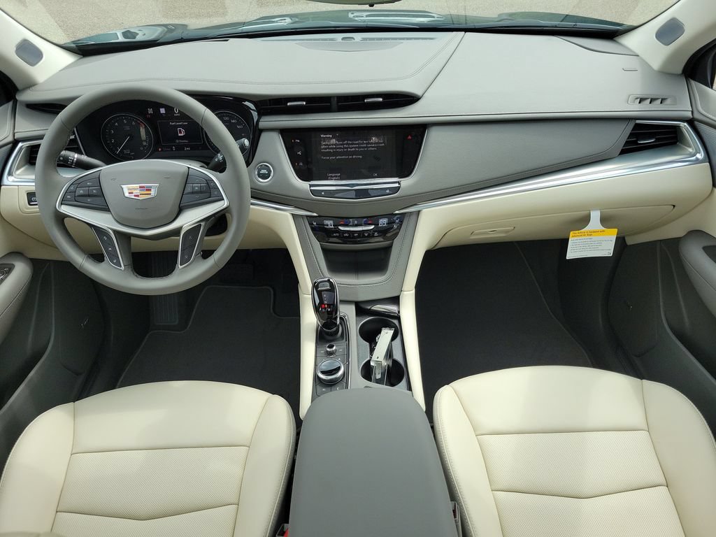 New 2026 Cadillac XT5 Premium Luxury w/ Driver Assist Package AWD/4WD image 8