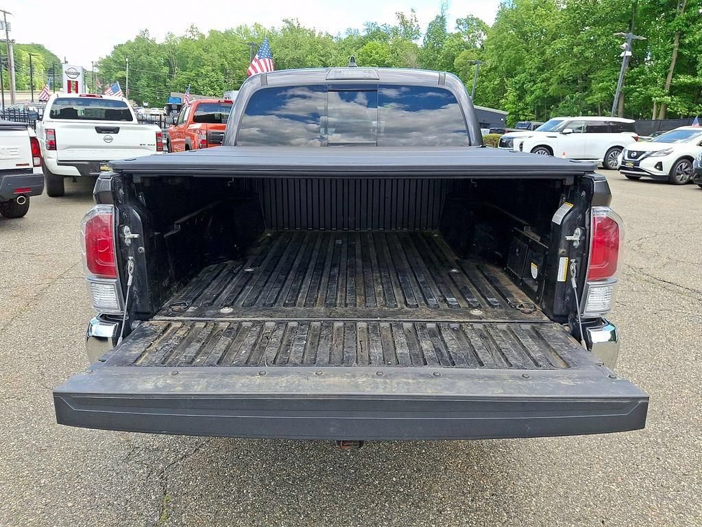 Used 2023 Toyota Tacoma TRD Off-Road AWD/4WD image 31