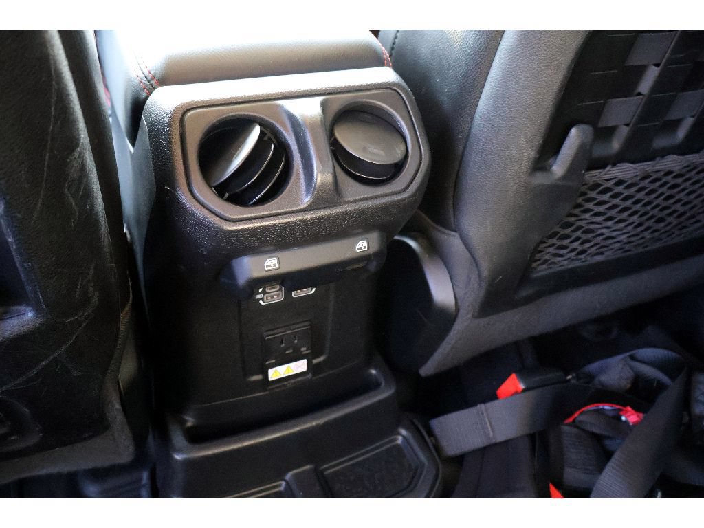 Used 2021 Jeep Wrangler Unlimited Rubicon AWD/4WD image 24