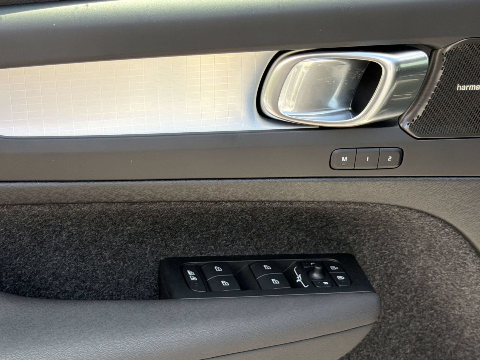 New 2026 Volvo XC40 B5 Ultra w/ Climate Package AWD/4WD image 23
