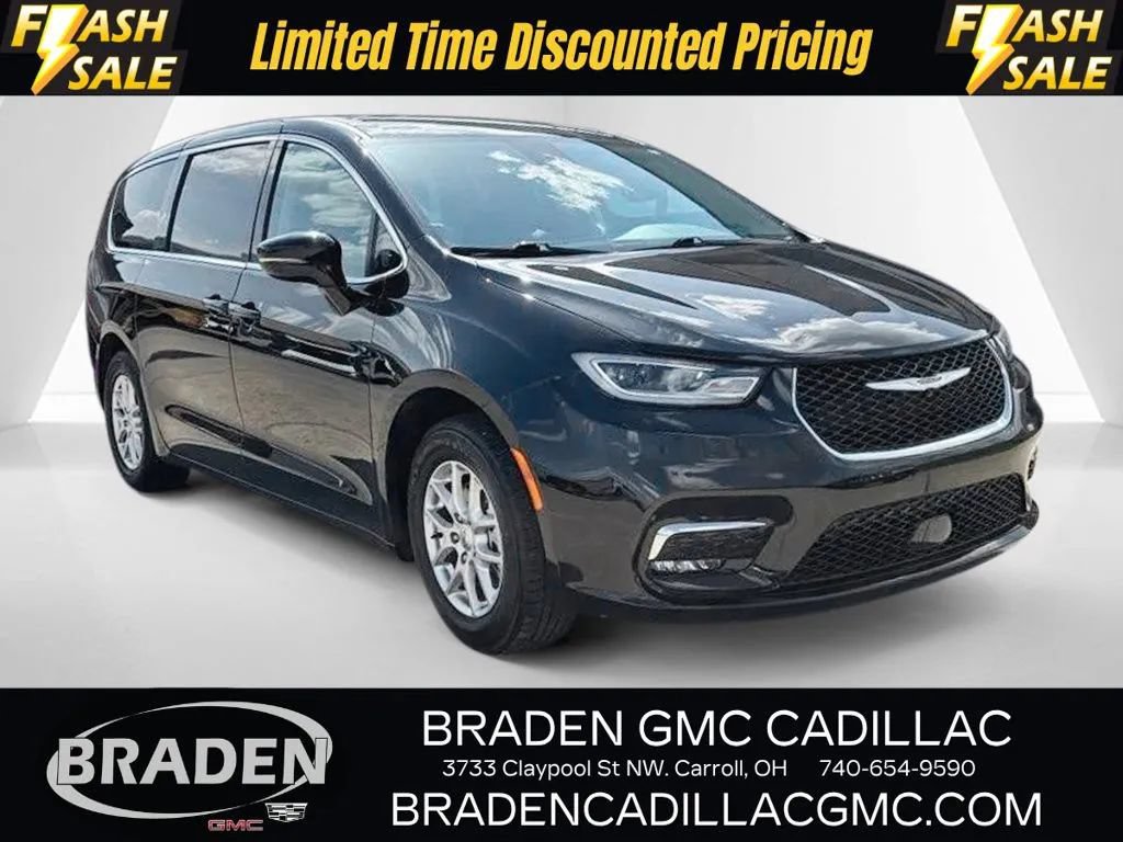 Used 2024 Chrysler Pacifica Touring-L FWD video 1
