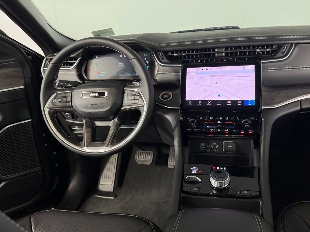 Used 2025 Jeep Grand Cherokee Limited 4xe image 13