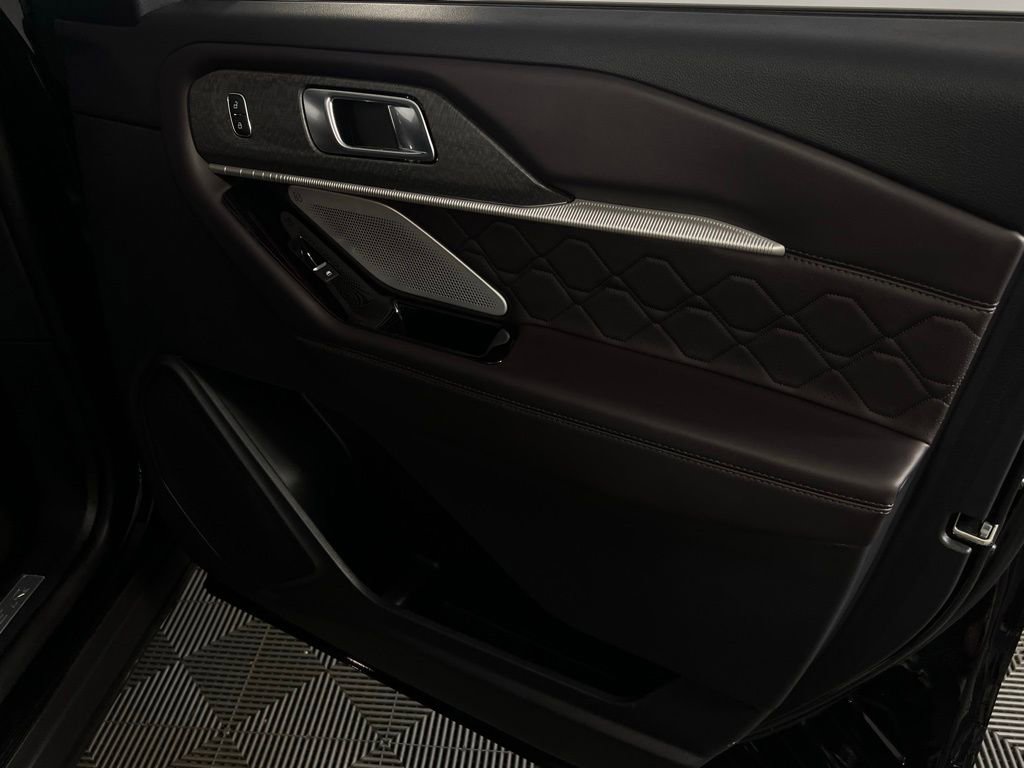 Used 2025 Ford Explorer Platinum w/ LUX Leather Package image 34