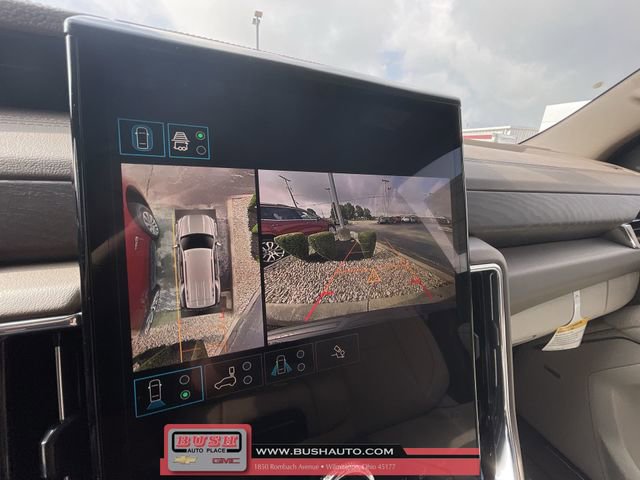 New 2025 GMC Yukon Denali w/ Sun & Power Step Package image 15