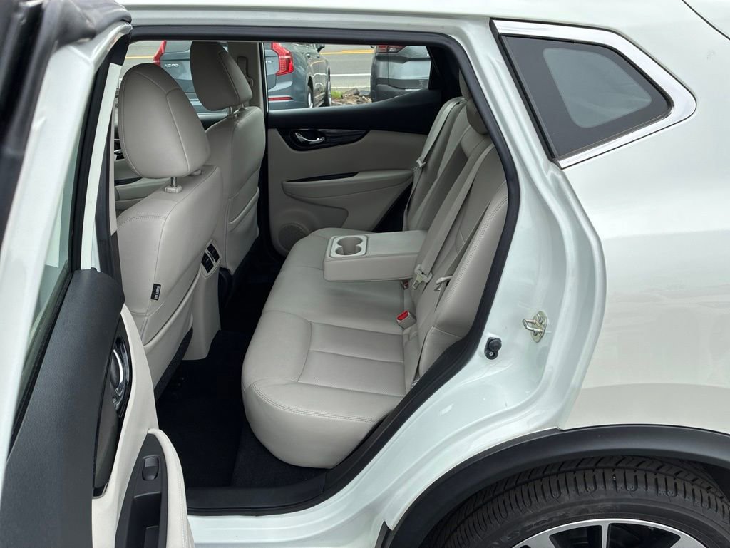 Certified 2019 Nissan Rogue Sport SL w/ Premium Package AWD/4WD image 23