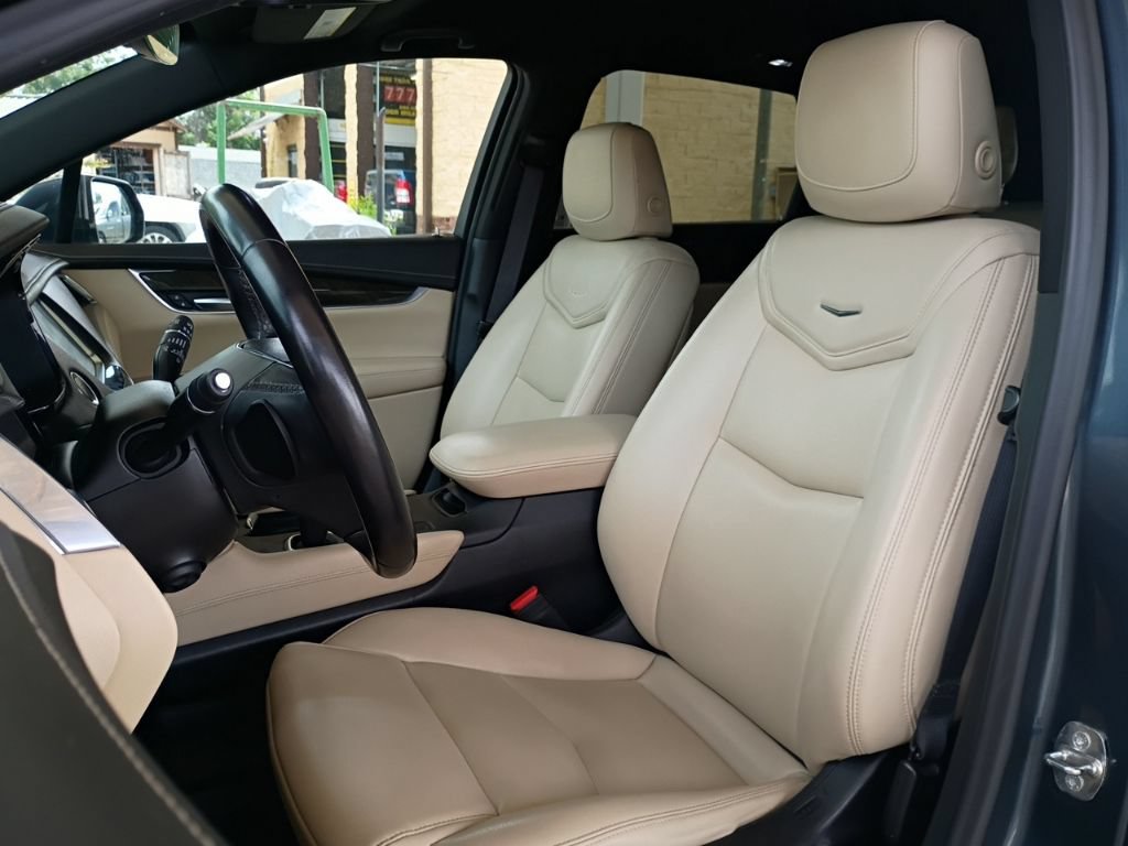 Used 2019 Cadillac XT5 FWD image 5