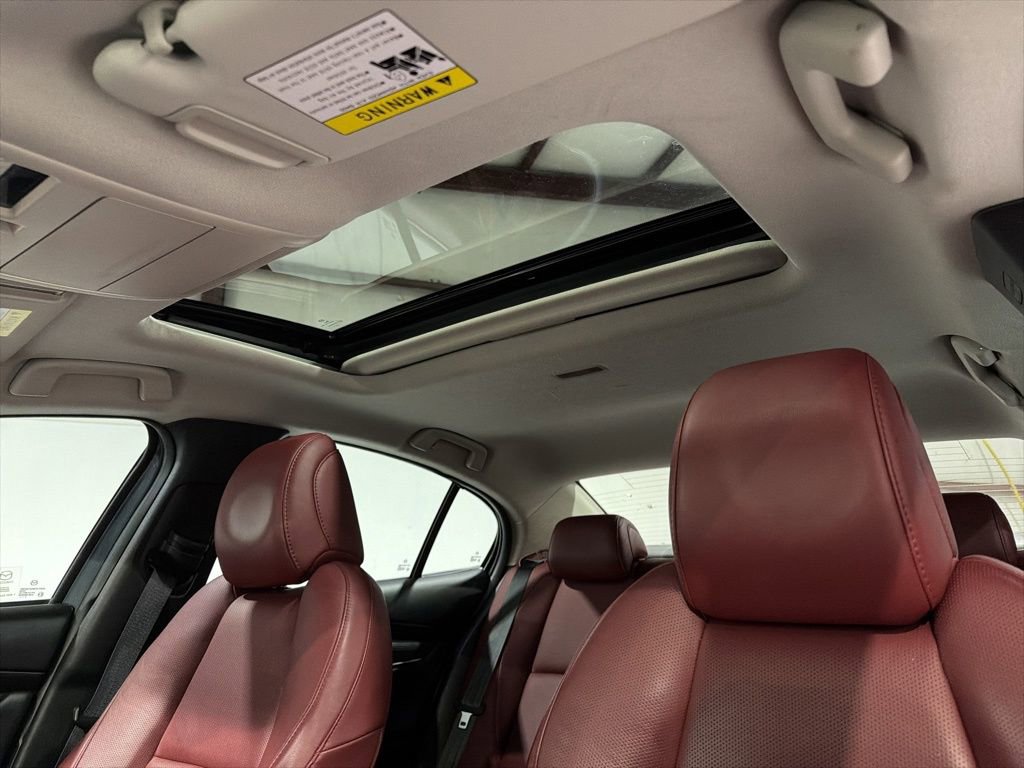 Used 2022 MAZDA MAZDA3 s image 22