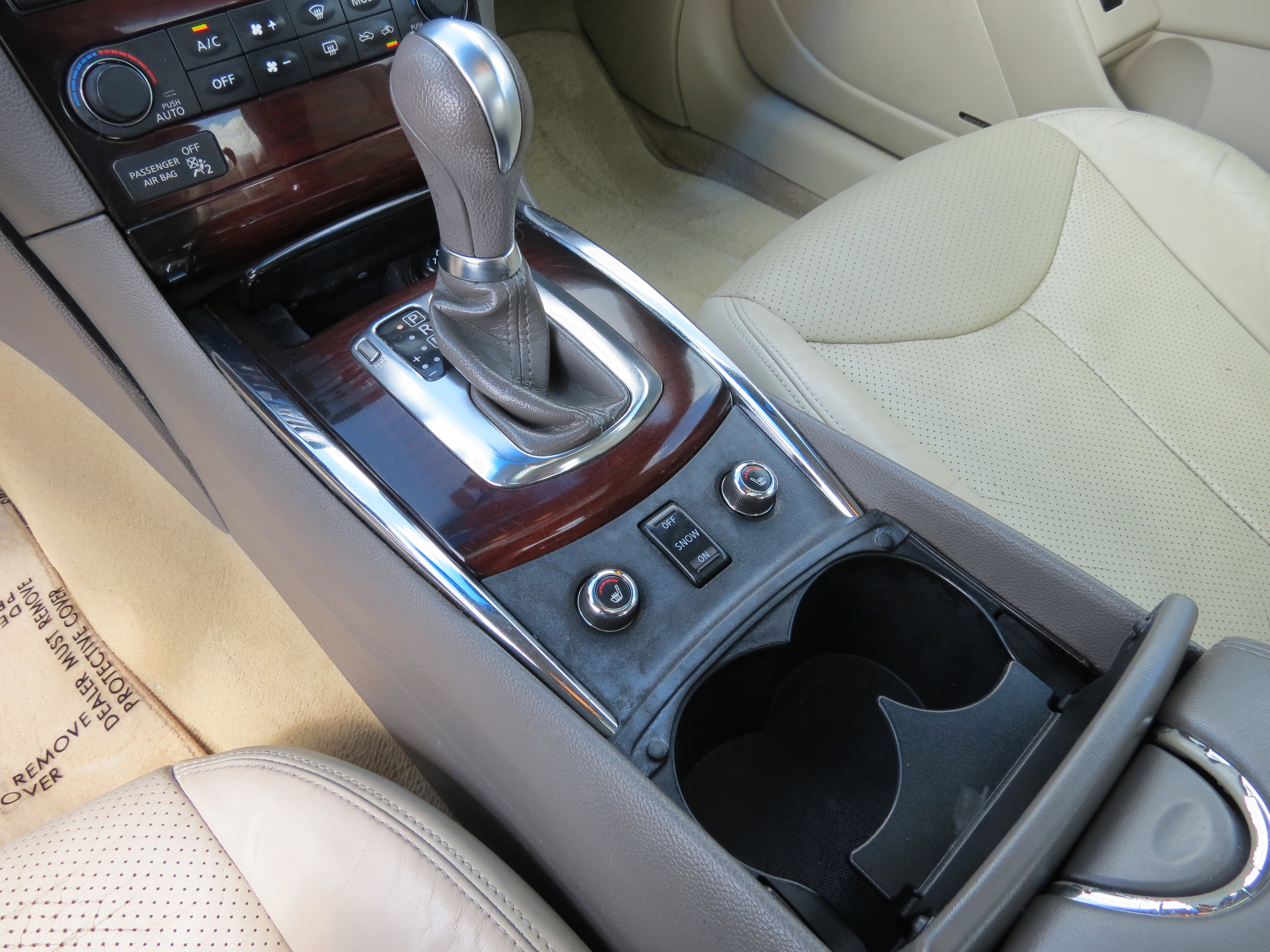 Used 2010 INFINITI G37 x w/ Premium Pkg image 24