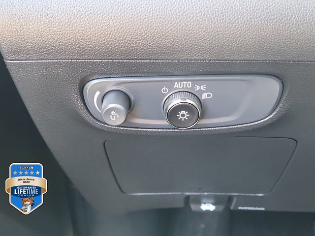 Certified 2024 Buick Encore GX Preferred w/ Comfort Package FWD image 21