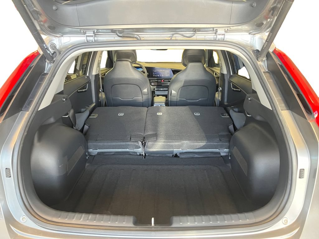 Used 2023 Kia Niro Wave w/ Wave Preserve Package FWD image 30