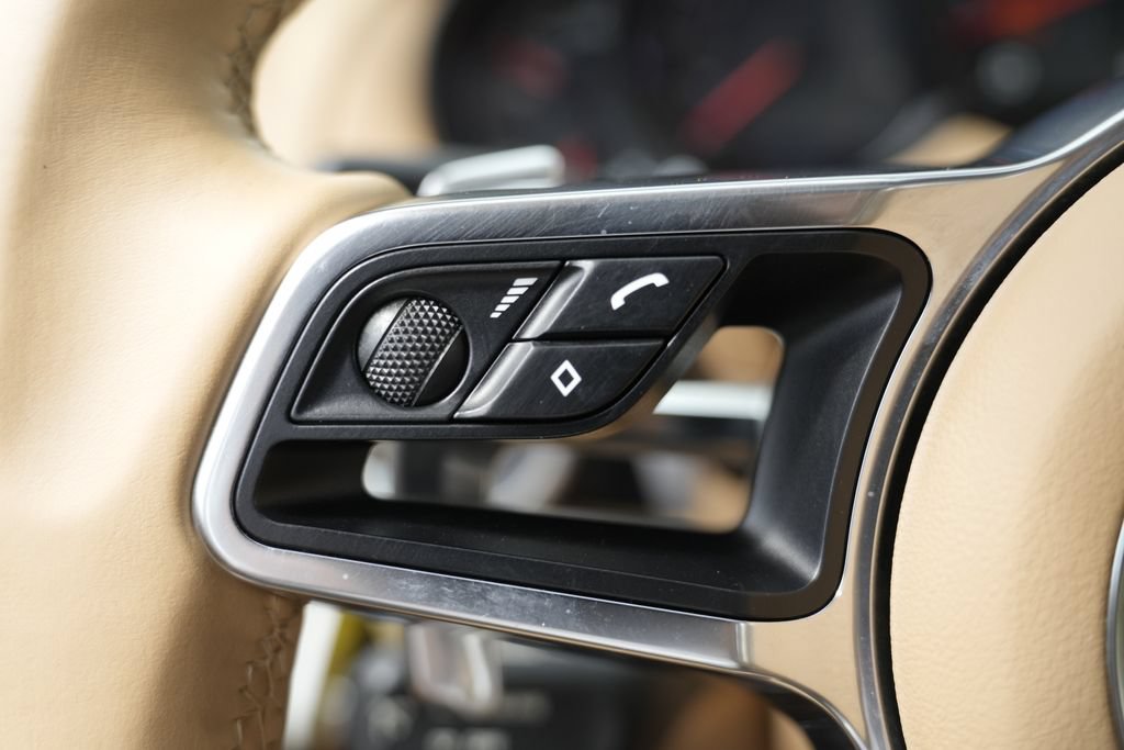 Used 2016 Porsche Cayenne AWD/4WD image 54