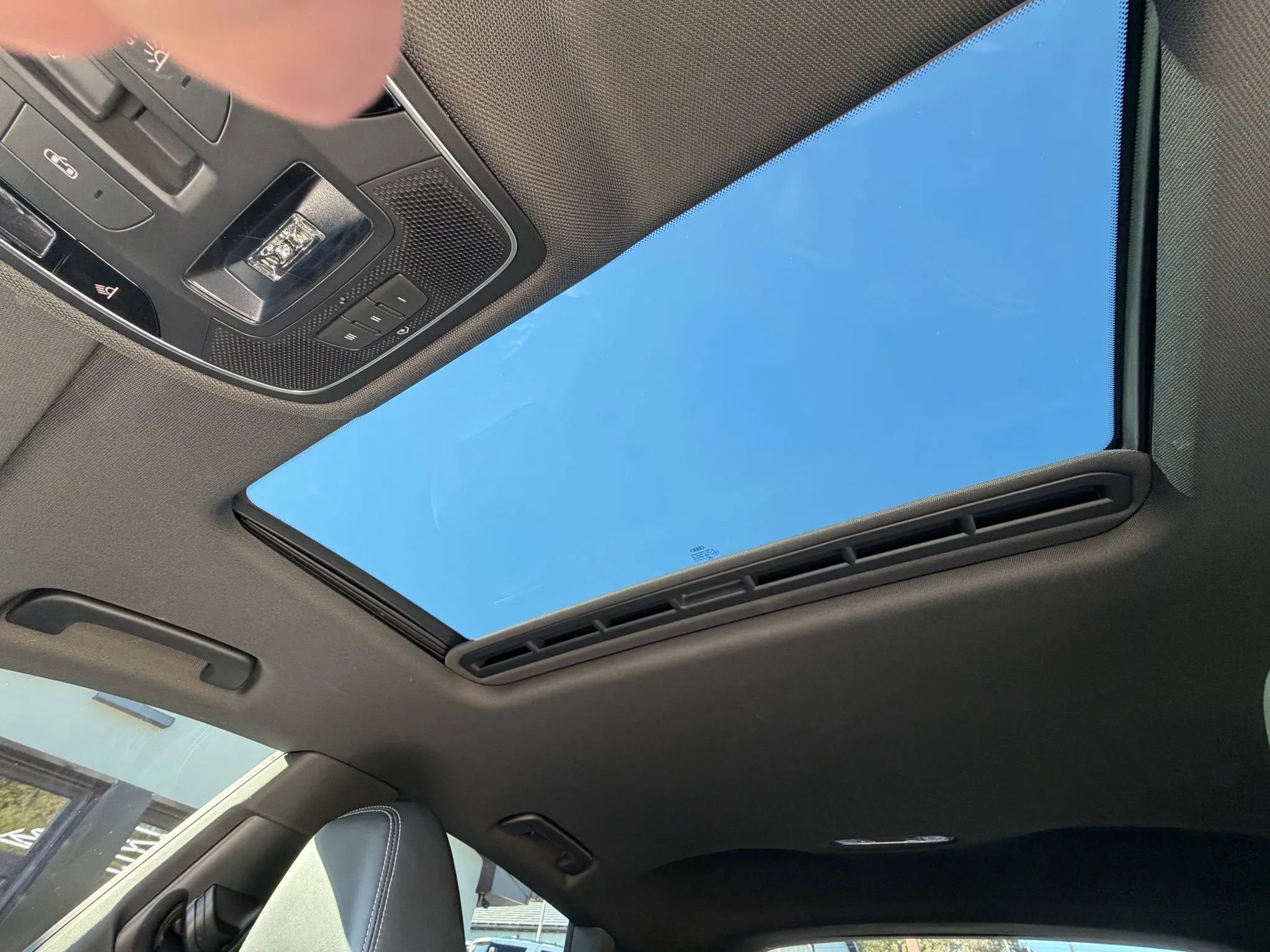 Used 2016 Audi RS 7 Prestige w/ RS 7 Dynamic Package image 33