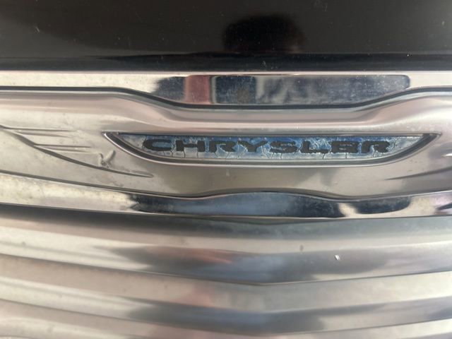 Used 2013 Chrysler 200 LX image 41