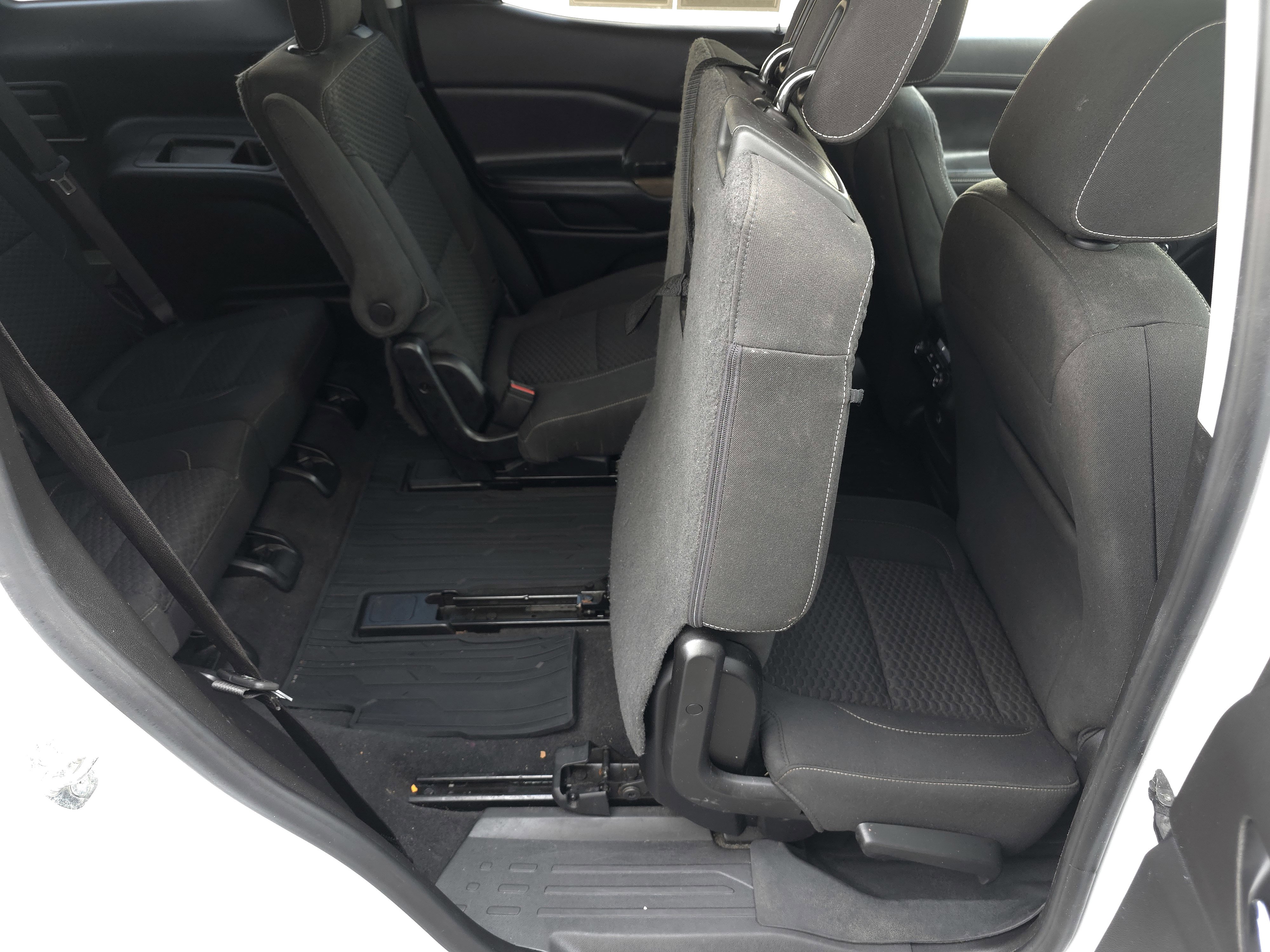 Used 2019 GMC Acadia SLE image 36