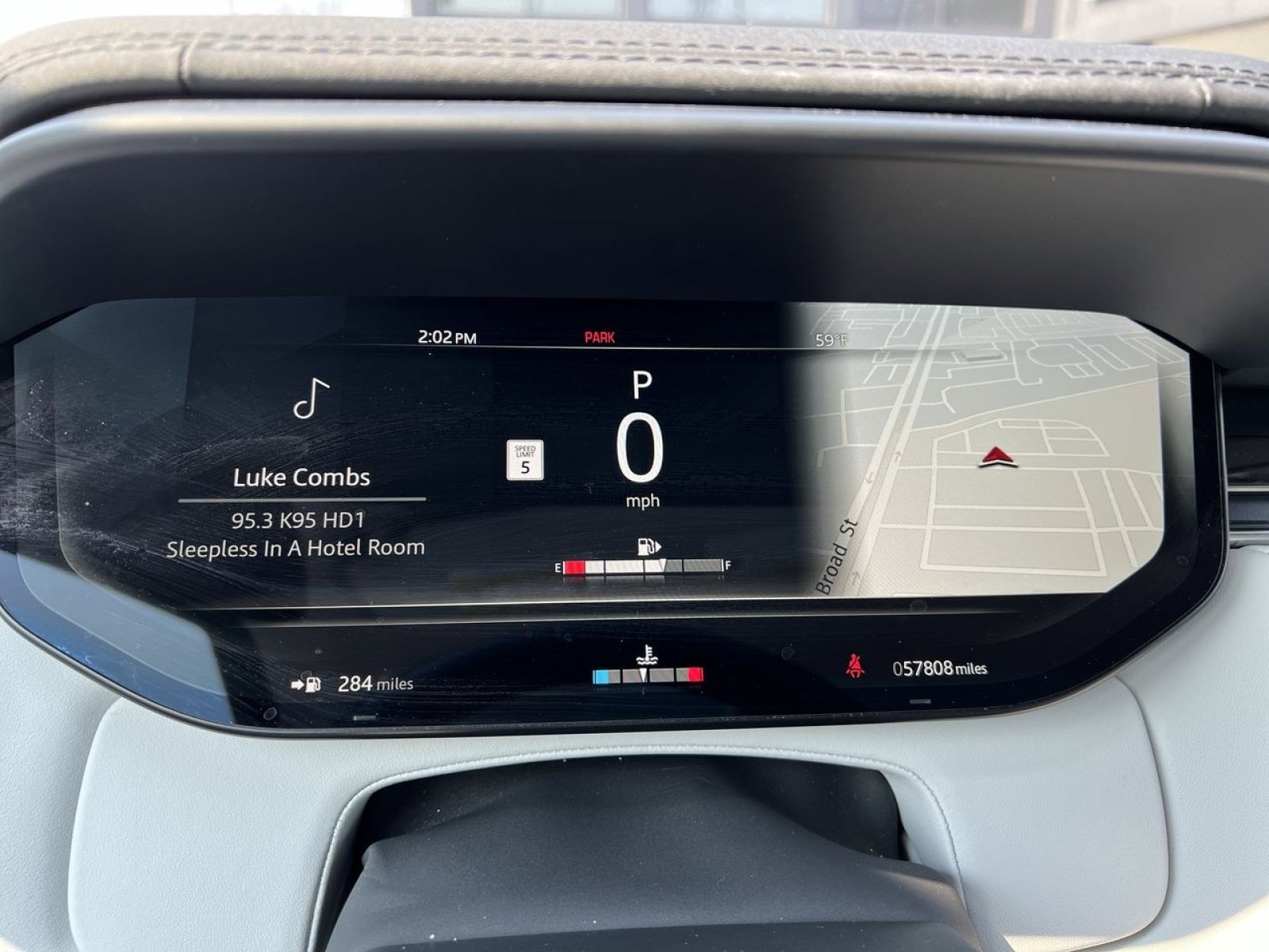 Used 2023 Land Rover Range Rover Sport SE image 14