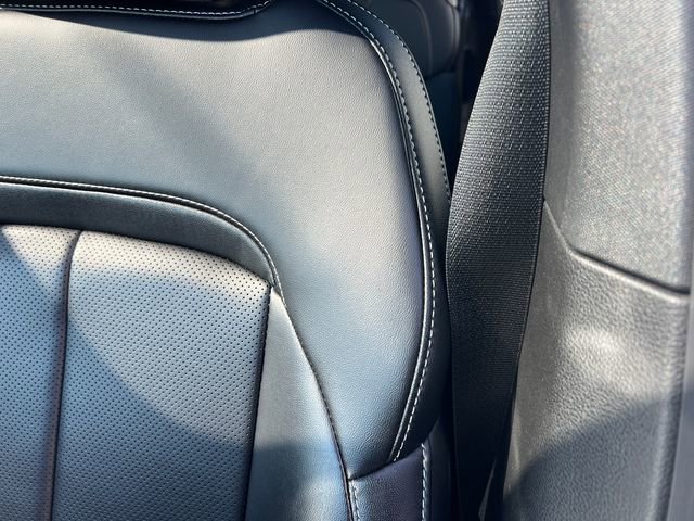 Used 2024 Jeep Grand Cherokee L Limited w/ Luxury Tech Group II image 16