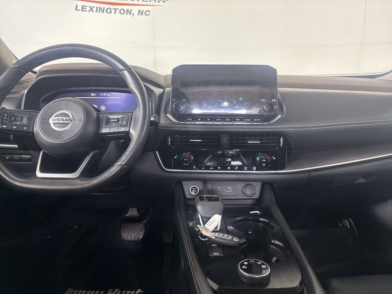 Used 2021 Nissan Rogue Platinum AWD/4WD image 27