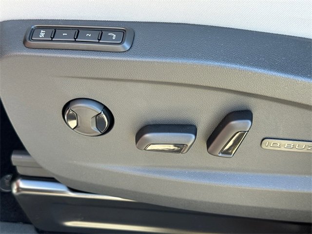 New 2025 Volkswagen ID. Buzz Pro S Plus image 37